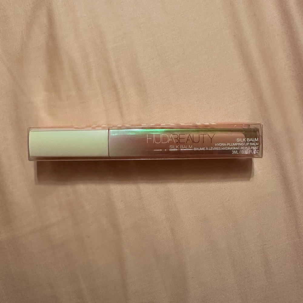 HUDA BEAUTY Silk Balm in Blush